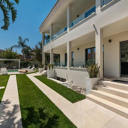 Гостьовий будинок Palazzo Michelangelo 4*