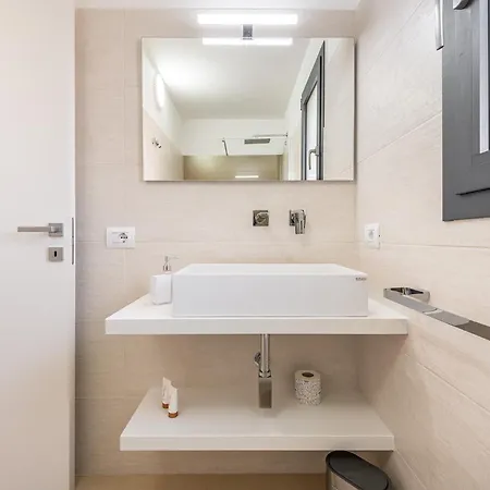 בית הארחה Palazzo Michelangelo 4*