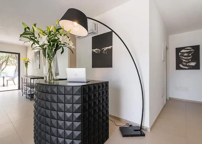 Palazzo Michelangelo Konukevi Villasimius